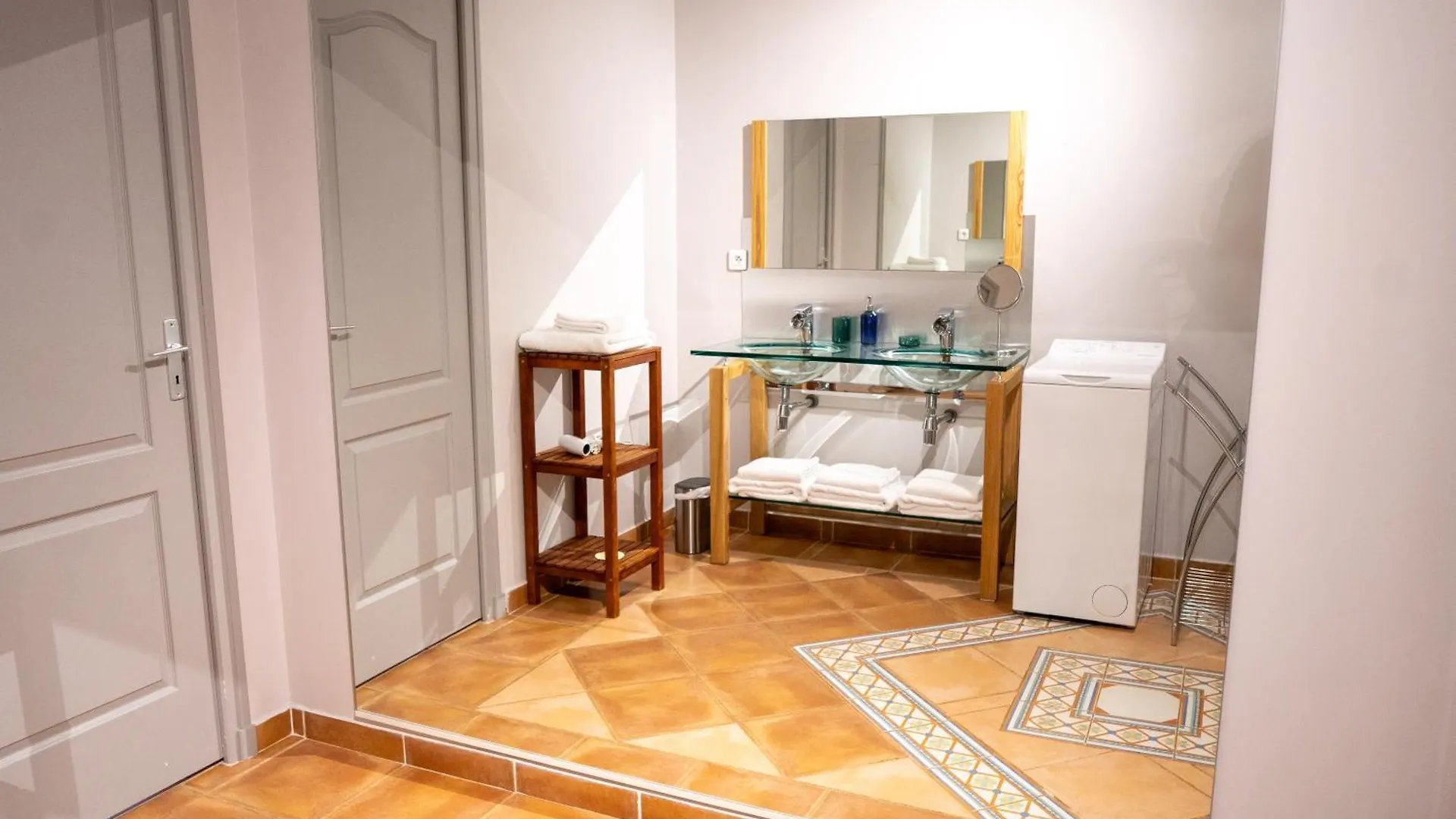 Appartement O Coeur Des Ocres à Roussillon en Isere 0*,