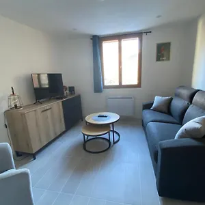 T2 A 150m Du Village Appartement